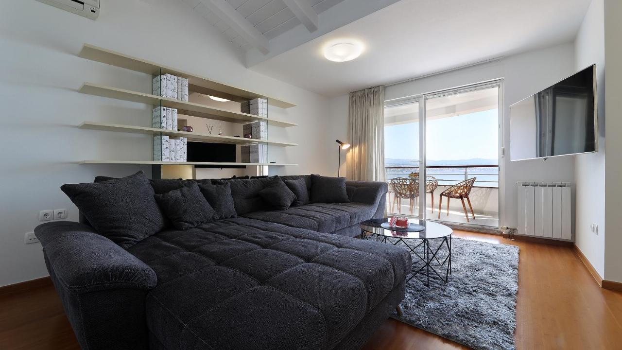 Sea View Apartment In Ičići Exterior foto